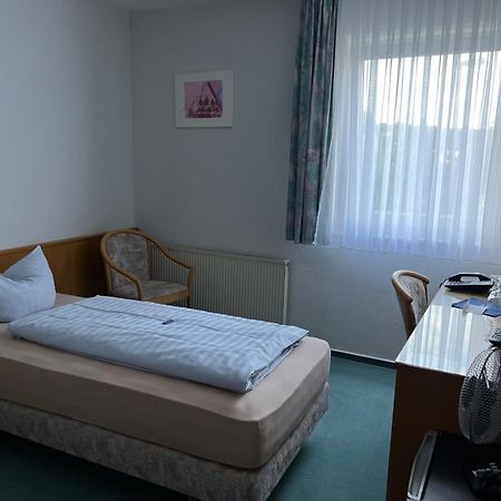 Niebuhrs Hotel Friedrichsdorf Szoba fotó
